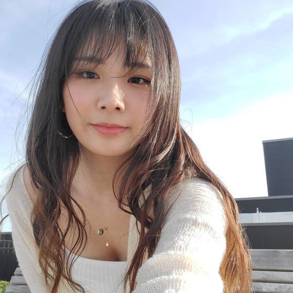 Meet your Posher, Airu - Picture 1 of 1